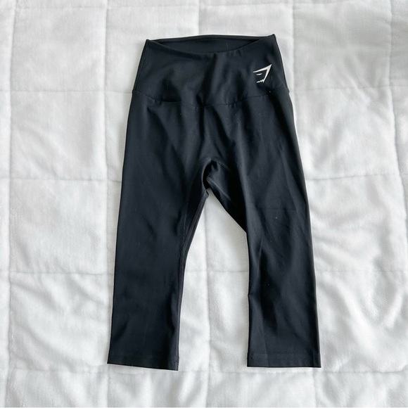 Gymshark Pants - BRAND NEW! GYMSHARK! BLACK CAPRI LEGGINGS!
